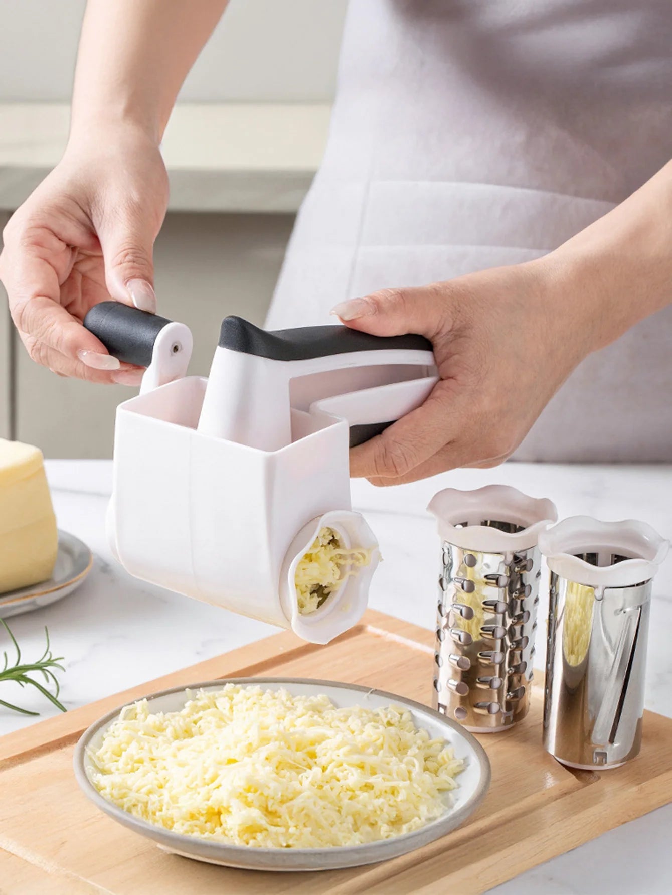 Classic Rotary Cheese Grater - Handheld Grater - Can be used for Hard Cheese, Chocolate & More - With Comfortable Handle & Drum