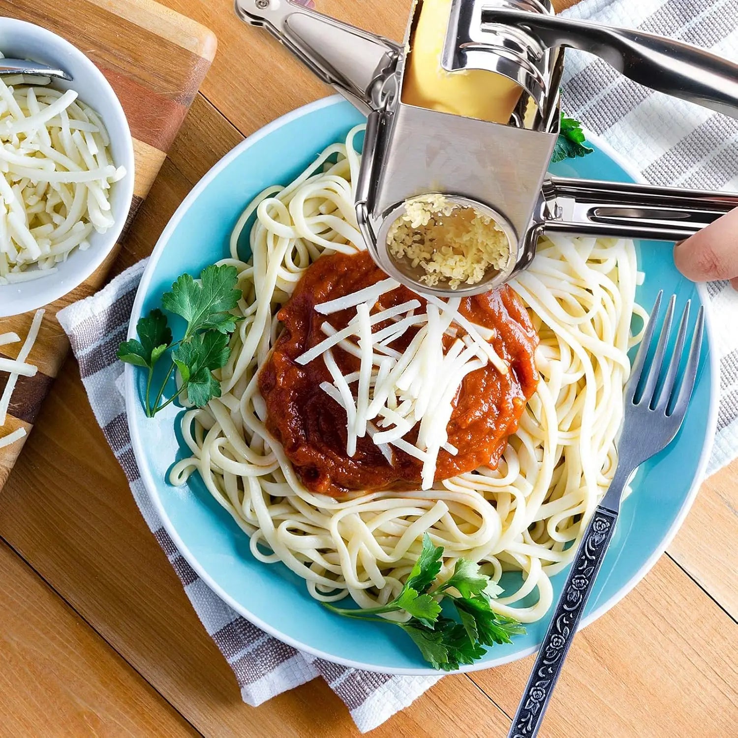 Rotary Cheese Grater Stainless Steel Handheld Cheese Slicer Butter Shredder Multi-functional Vegetables Cutter Kitchen Gadgets